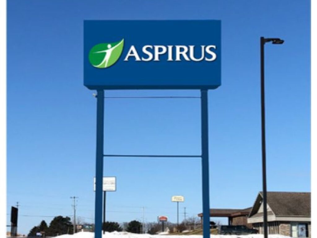 Outdoor pylon sign for hospital.